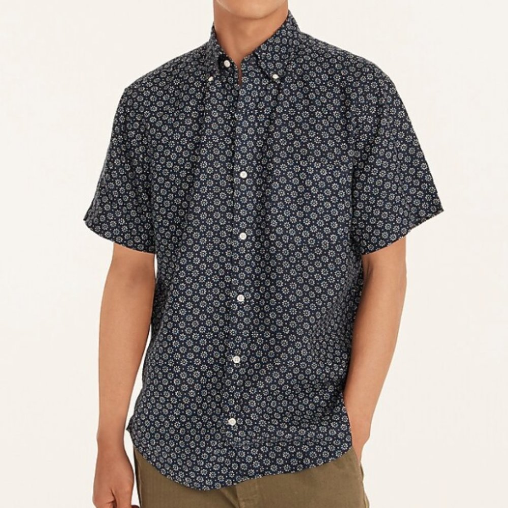 JCrew Short-sleeve linen shirt (Classic Fit: Large)